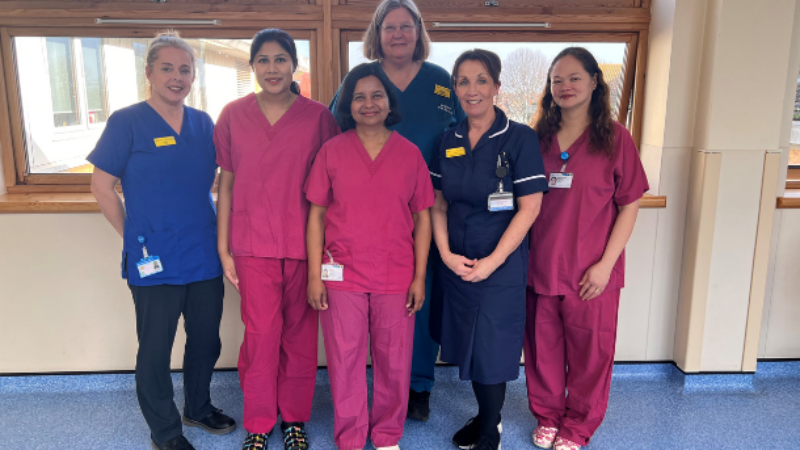 Group photo of the Worthing Hospital team involved in the same day hysterectomy pathway